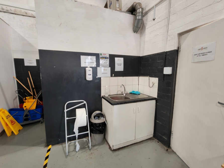 To Let commercial Property for Rent in Mall Interchange Western Cape